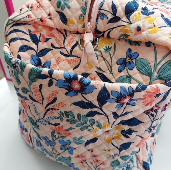 Vera Bradley XL Duffel Paradise Coral NWOT - Picture 2 of 5